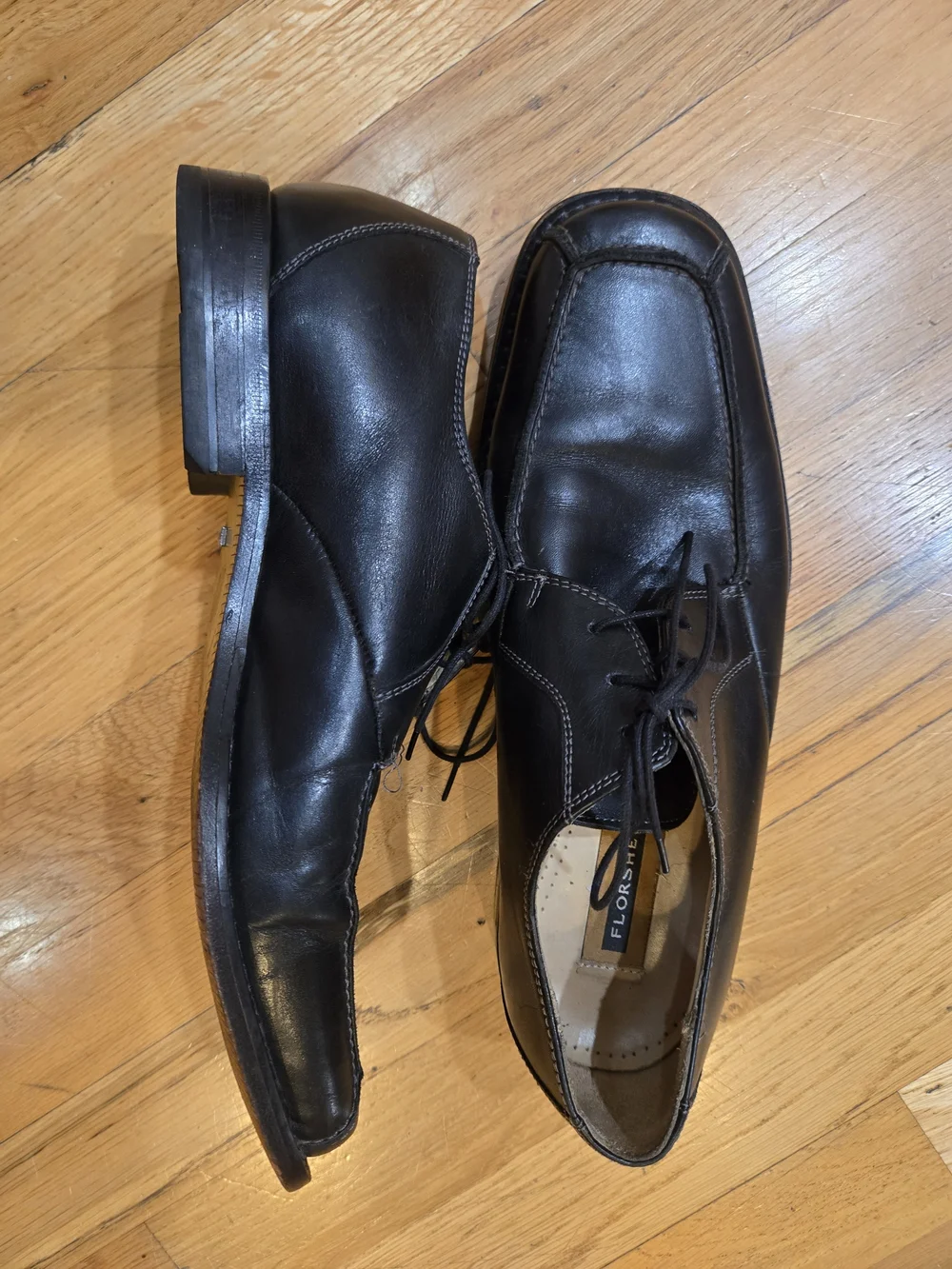 Vintage Florsheim Black Leather Lace-Up Derby Shoes